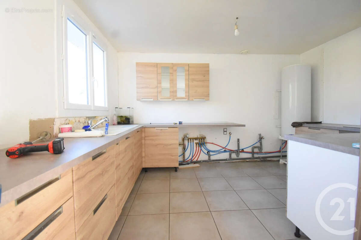 Maison à SAINT-SYLVESTRE-PRAGOULIN