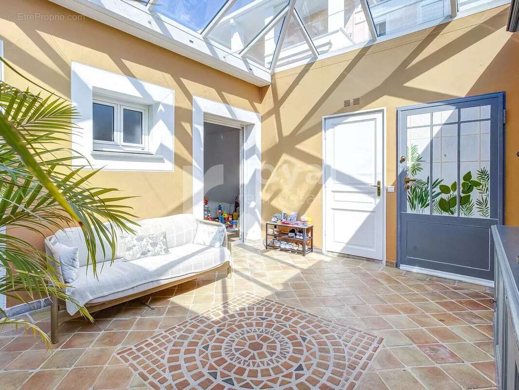 Maison à MOUGINS
