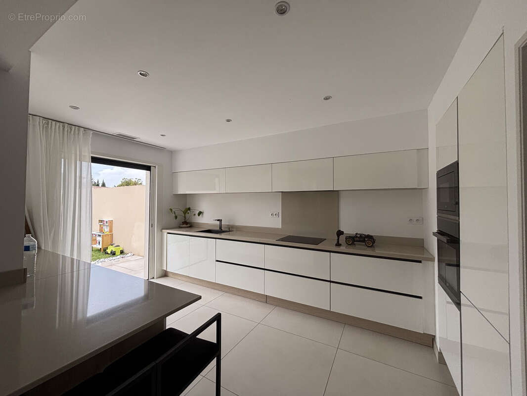 Maison à CHATEAURENARD