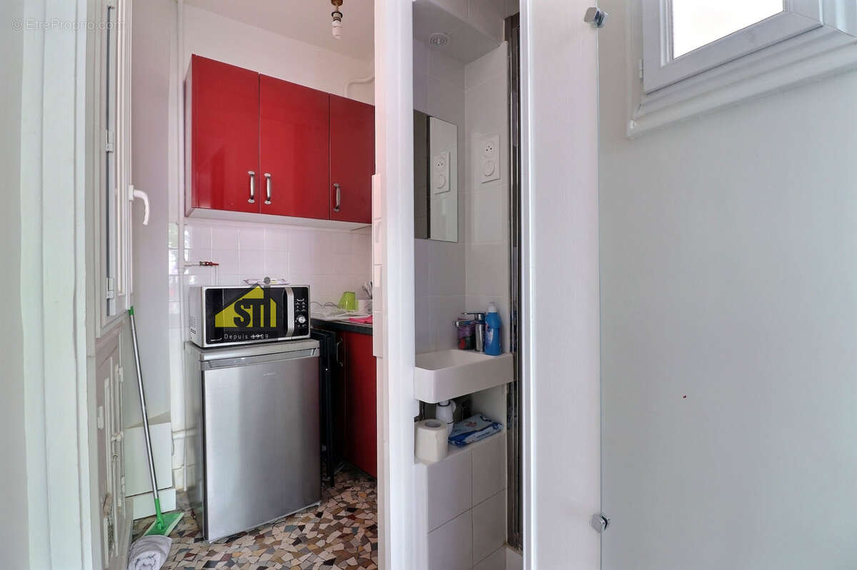 Appartement à PARIS-14E