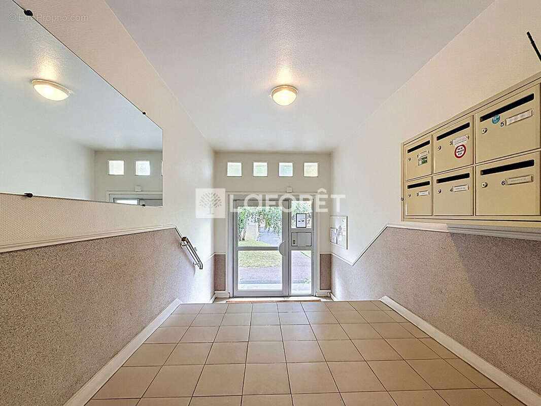 Appartement à SAINT-FARGEAU-PONTHIERRY