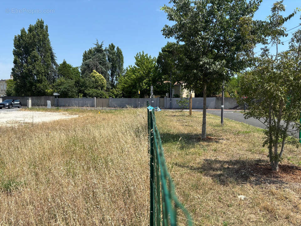 Terrain 370 m² à Bruges  - photo 2