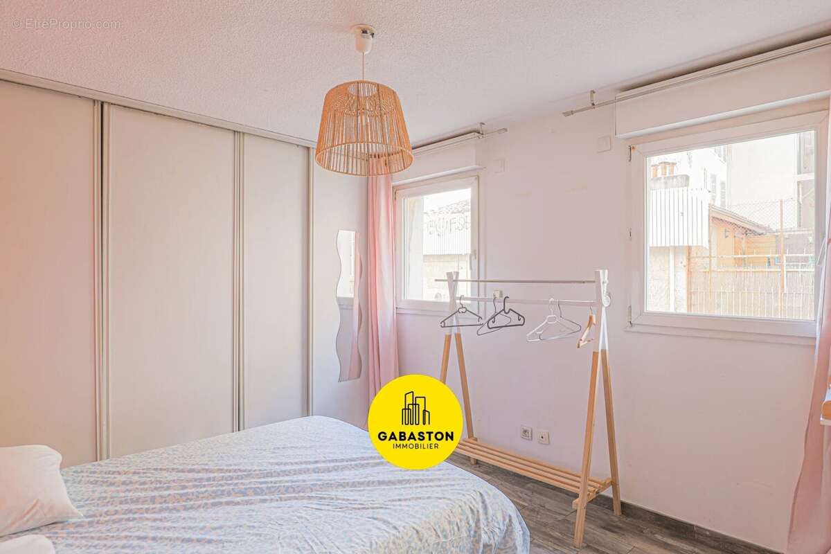 Appartement à MARSEILLE-6E