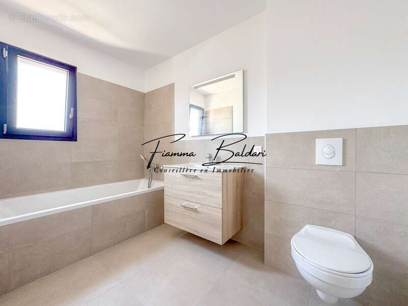 À vendre Maison T4 en duplex de 86m² neuve avec garage, Folelli, Penta di Casinca, Haute-Corse (20) - photo 11