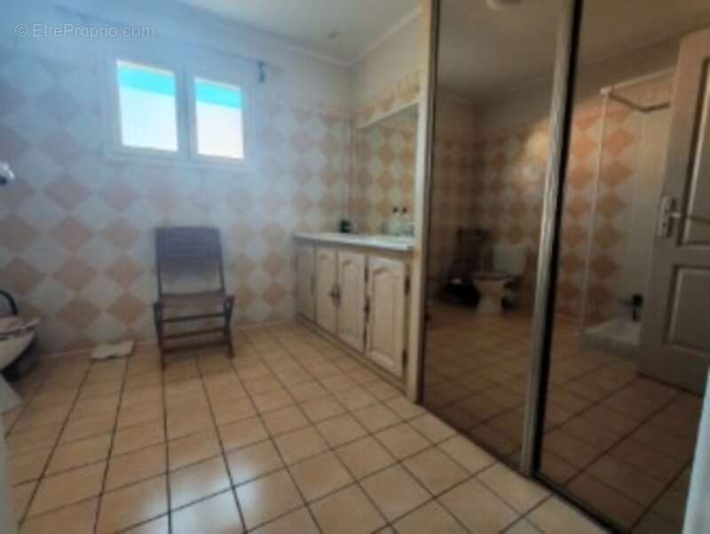 Maison à SAINT-CHRISTOPHE-DE-DOUBLE