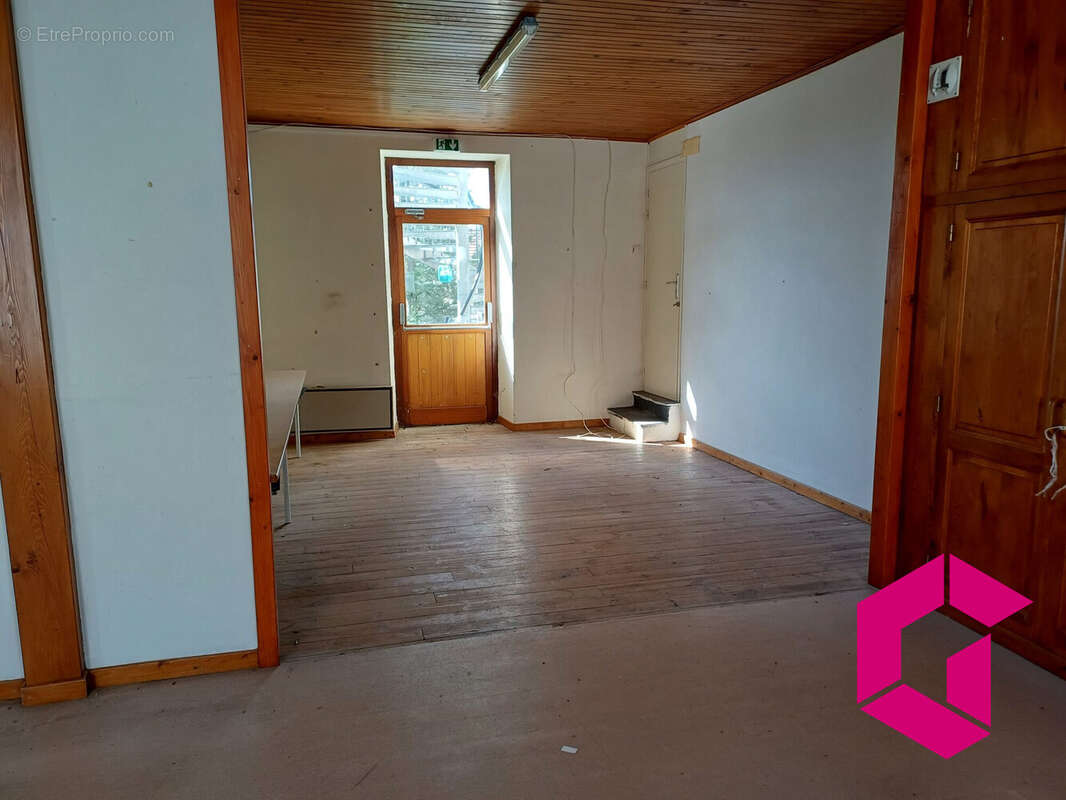 Appartement à LE CHAMBON-SUR-LIGNON