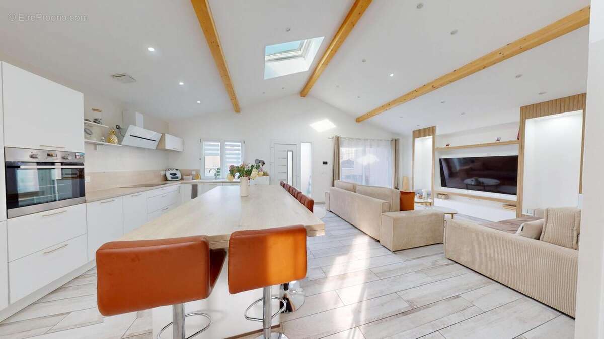 Photo 4 - Maison à VAULX-MILIEU