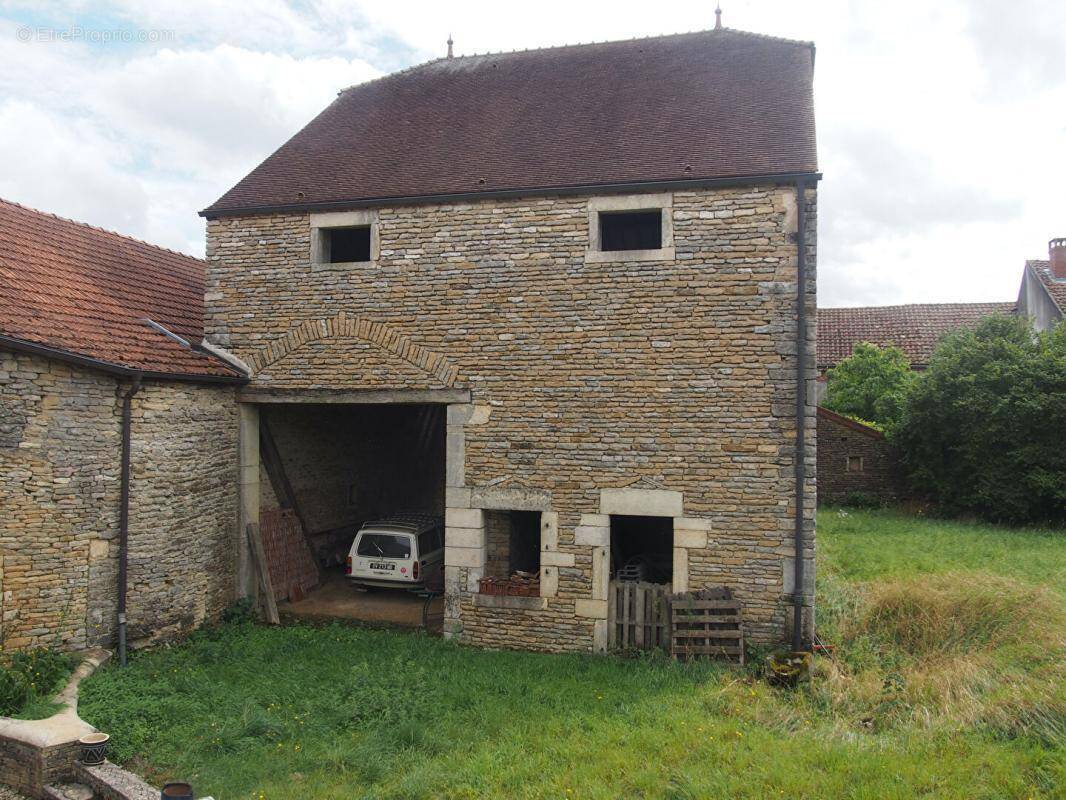 Maison à PICHANGES