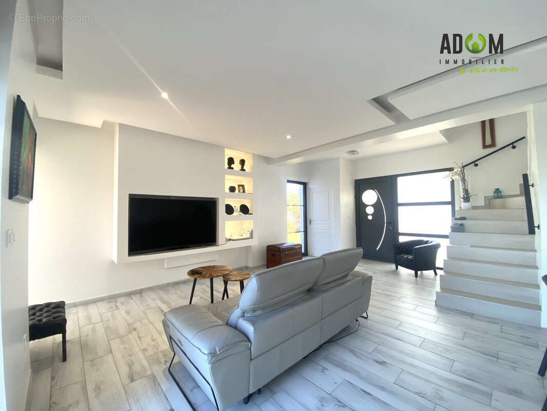 Maison 149 m² à Saint-Pierre  - photo 7
