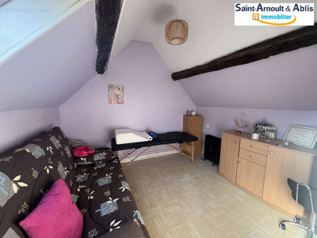 Maison à SAINT-ARNOULT-EN-YVELINES