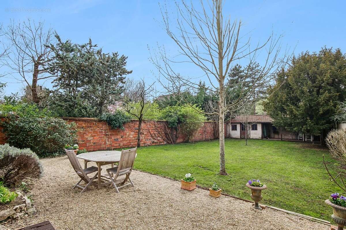 Le vesinet - maison de charme - 6 chambres - 155 m² au sol - terrain 572 m² - 5 mn rer - photo 18