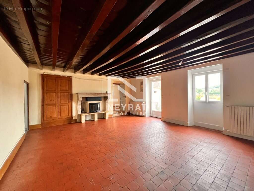 Maison à SAINT-LEGER-DU-BOIS