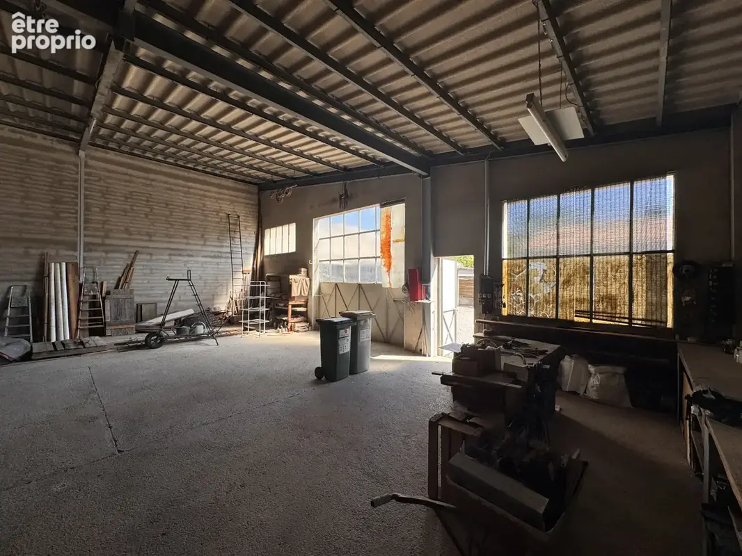 Maison de type 3 avec grand hangar a vendre sur peyrolles en provence - photo 18