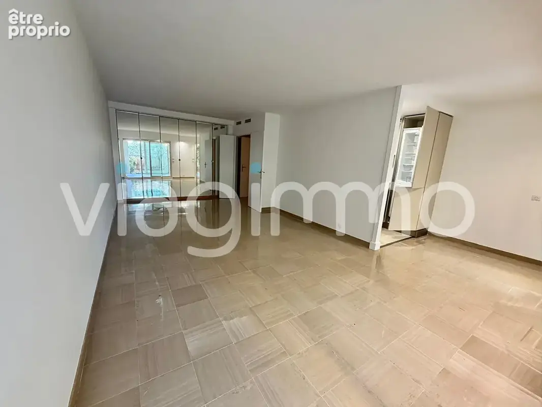 Appartement 2 pièces, Cannes basse Californie en rez-de-jardin avec véranda - photo 6