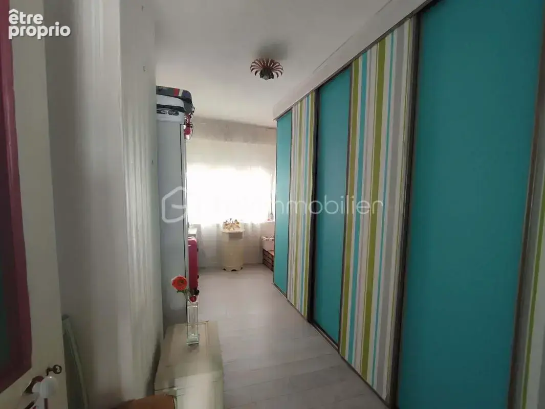 Grande maison familiale avec un fort potentiel, en hyper centre de 1948, 402m2, 15 pièces 7 chambres!!!!!! - photo 15