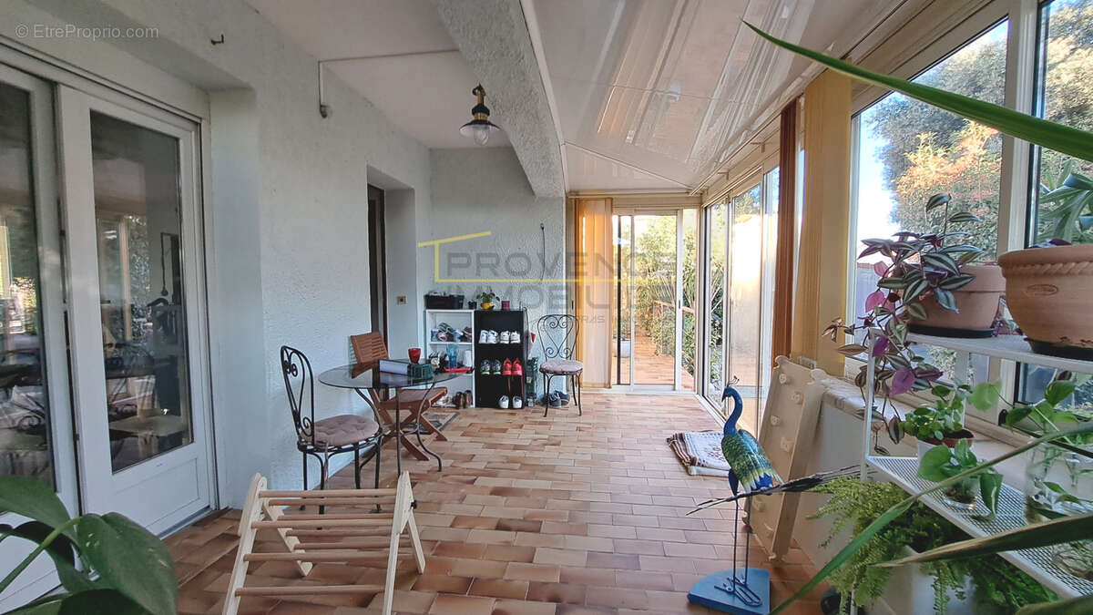 Maison à MONTELIMAR