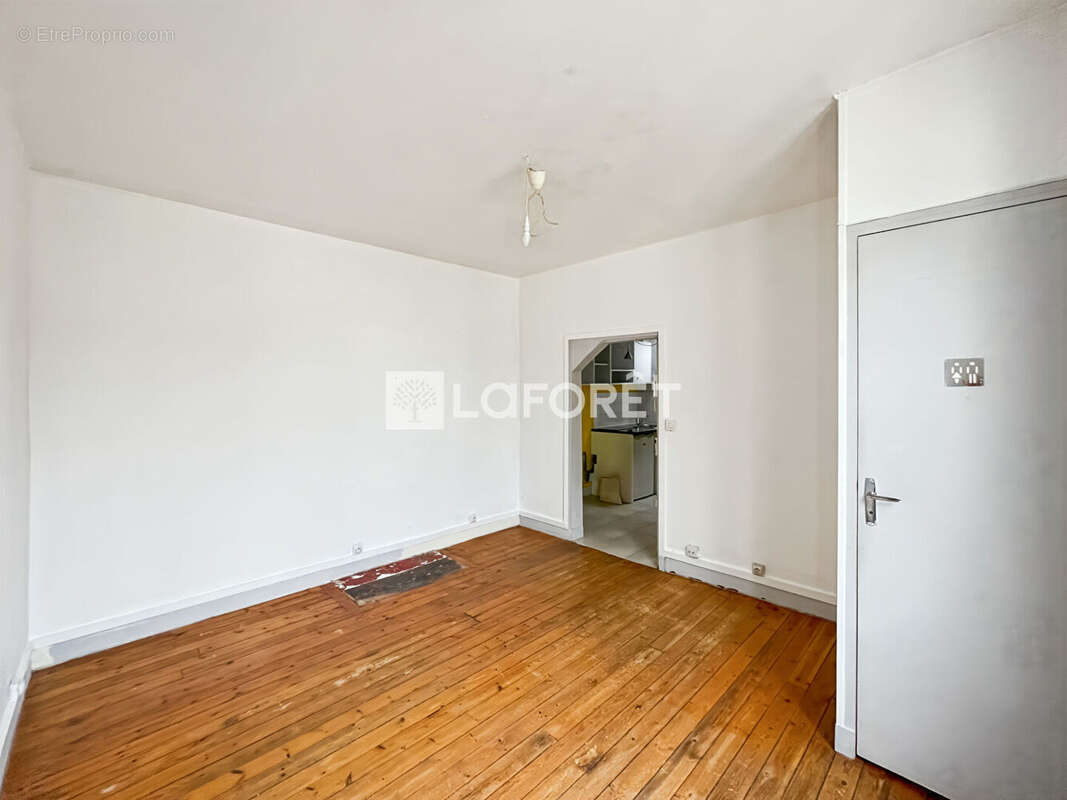 Appartement à PARIS-10E