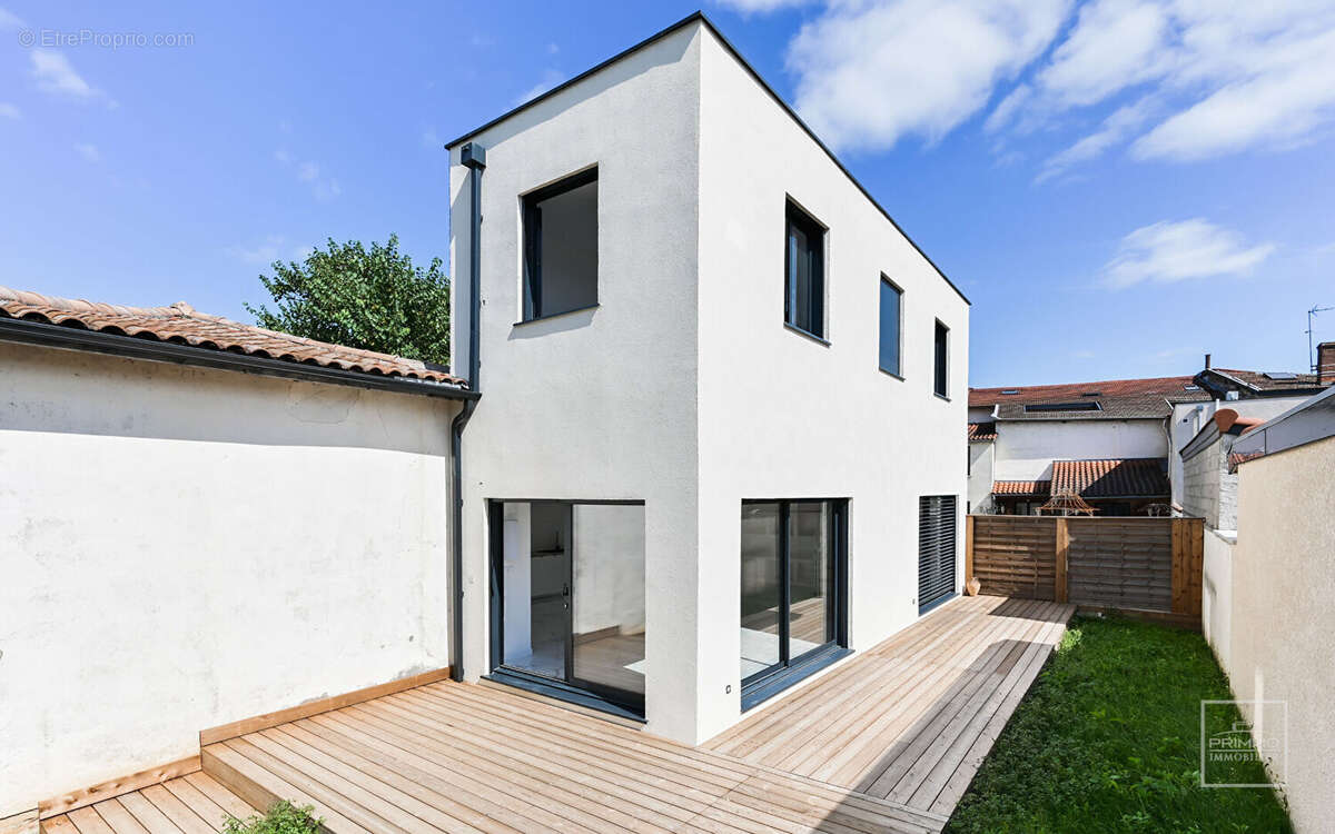 Les Chères - Tènement immobilier au coeur du Bourg - photo 3