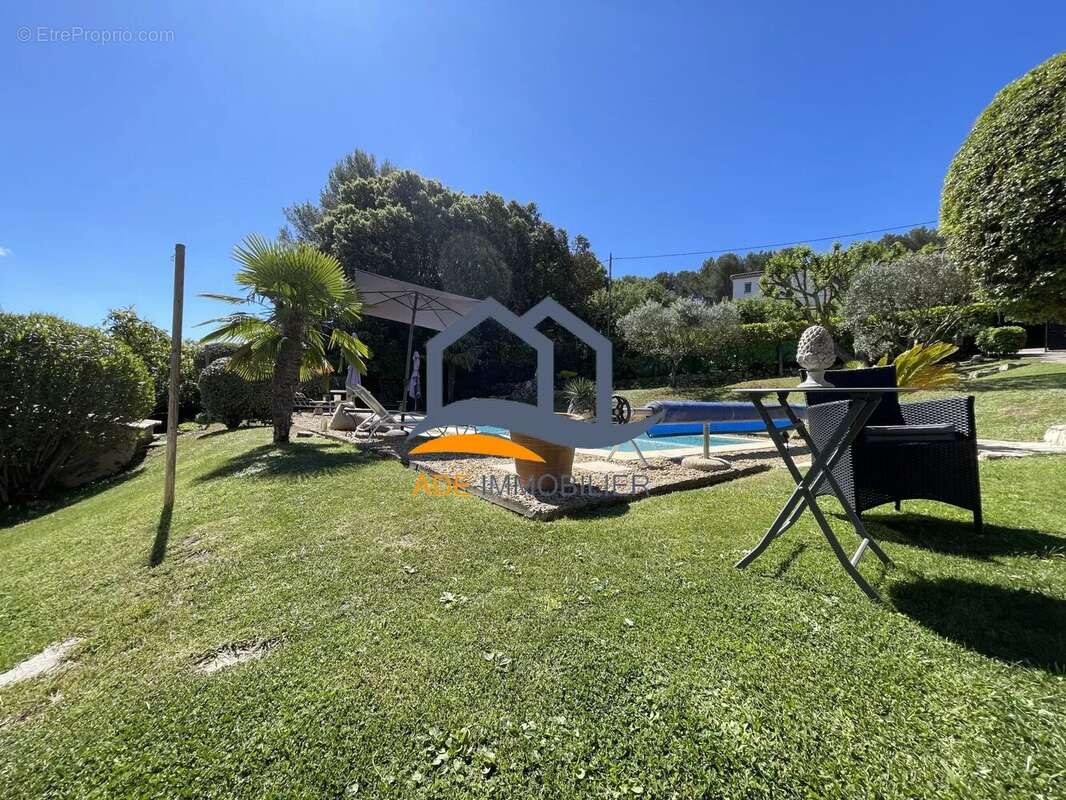 Maison à EGUILLES