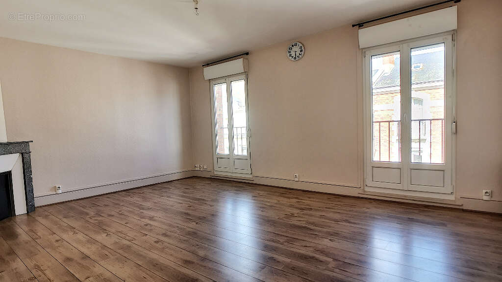 Immeuble de rapport Chauny 8 pièce(s) 240 m2 - photo 8