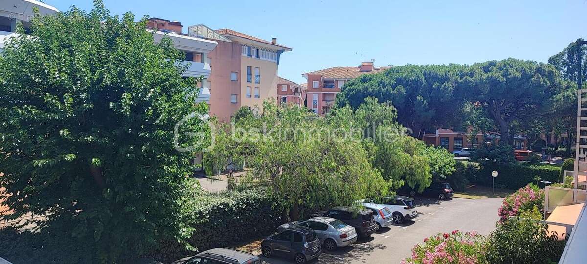 superbe T2 traversant de 49 m2 avec terrasse plage et port a 200 M - photo 4