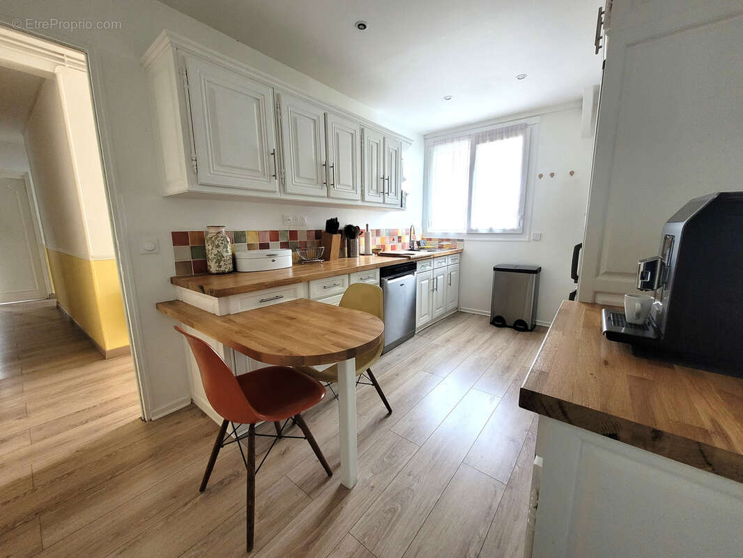 Appartement à SAINT-MAUR-DES-FOSSES