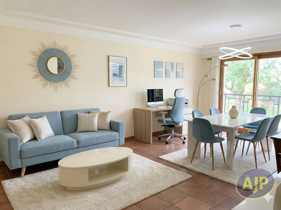 Appartement à SAINT-SEBASTIEN-SUR-LOIRE