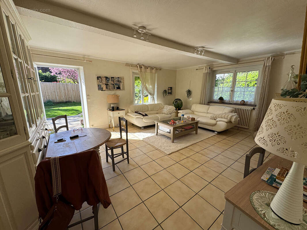 Maison à GROSROUVRE