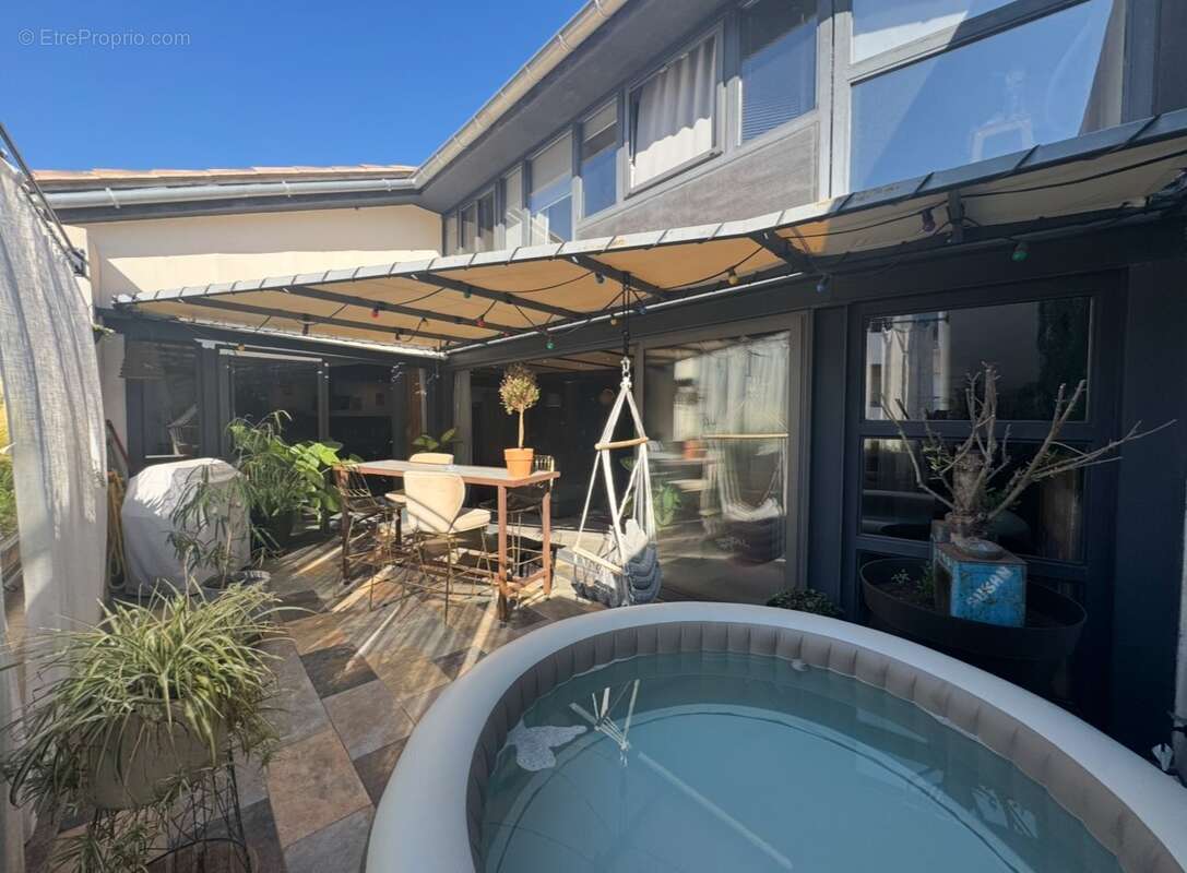 Appartement à CHATEAURENARD