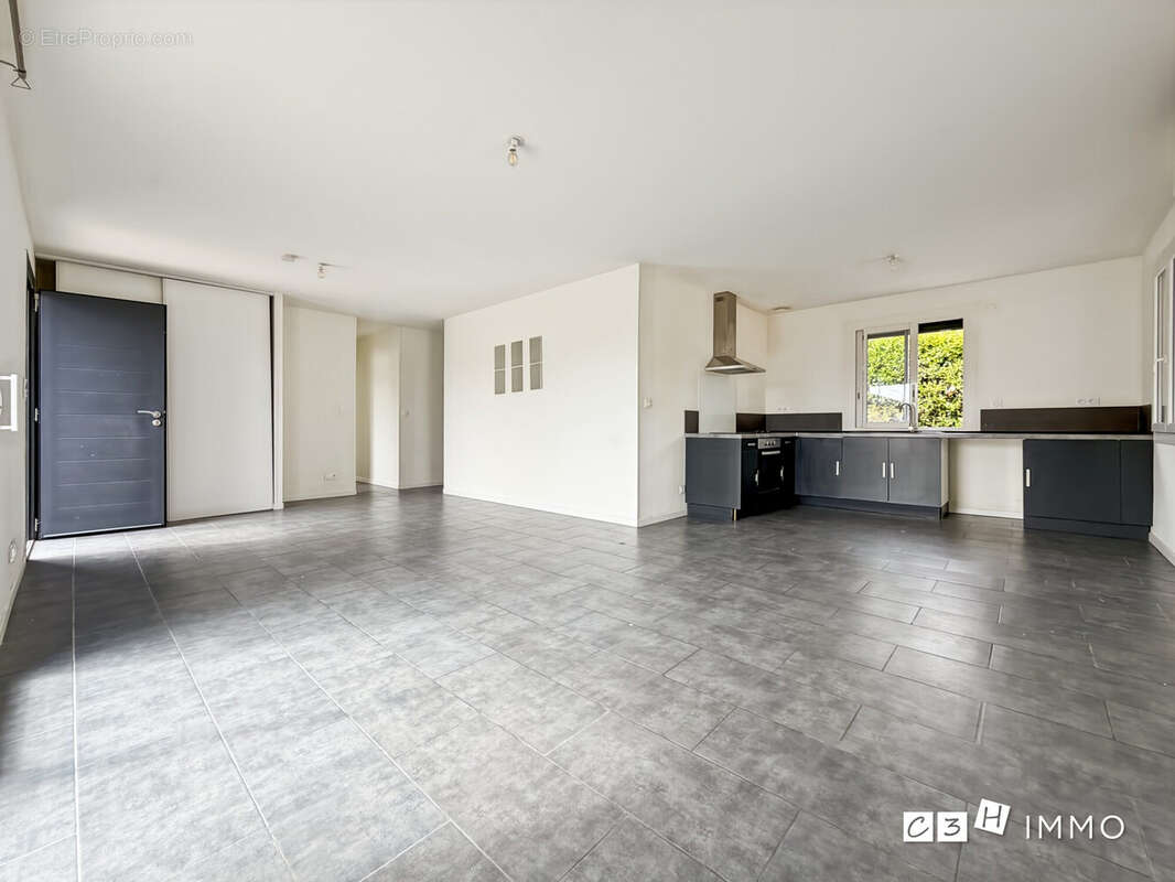 Maison 84 m² à Le Fauga  - photo 4