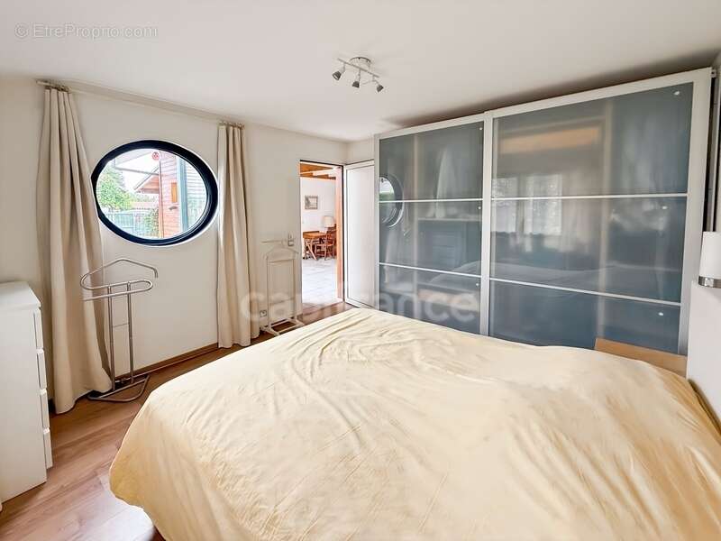 Maison à SAINT-GENIS-POUILLY