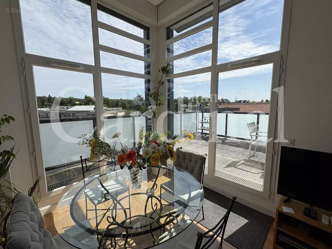 Appartement à NOISY-LE-ROI