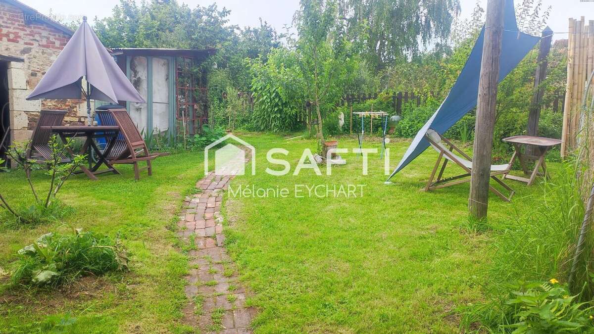 Maison 215 m² à Manot  - photo 4