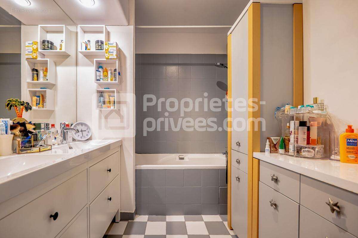 Appartement à SURESNES