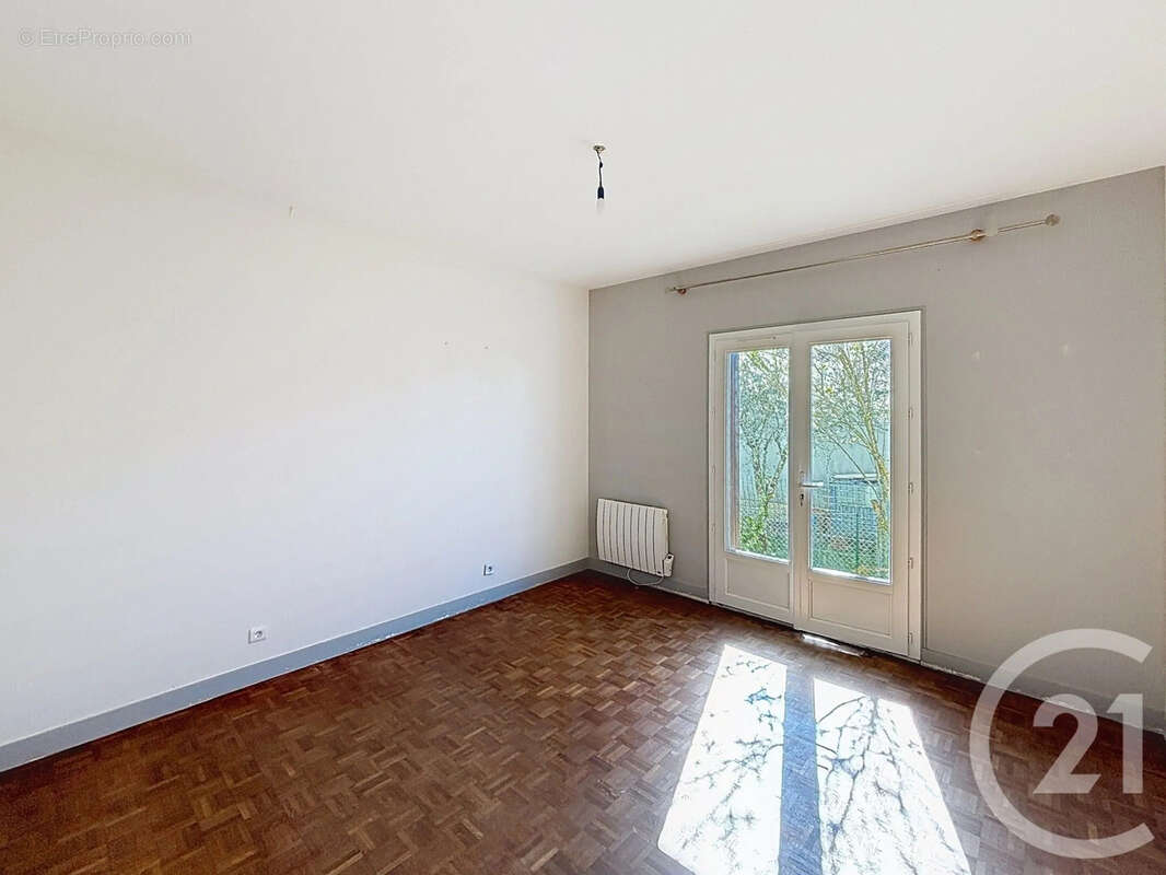Maison 103 m² à Linars  - photo 8