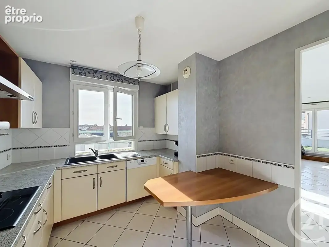 Appartement 5 pièces 102 m² à vendre à Chartres (28000) - photo 5