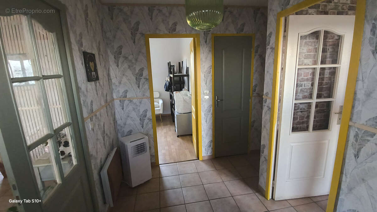 Maison à NEUVIC-ENTIER