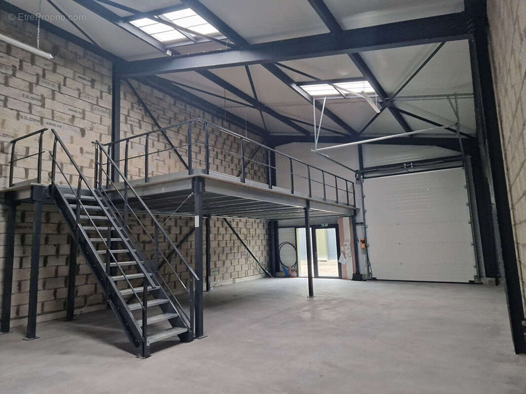 Commerce à VIGNEUX-DE-BRETAGNE