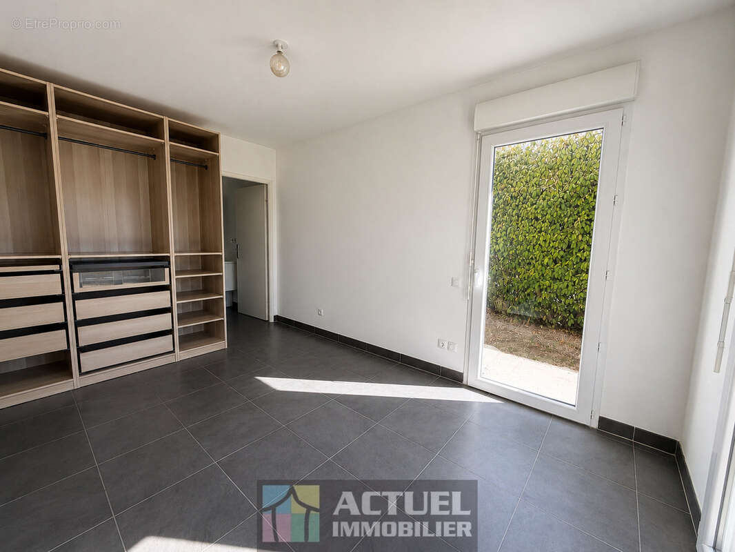 Maison T4 de 80 m2 avec jardin et garage   Saint-Clément-de-Rivière - photo 4