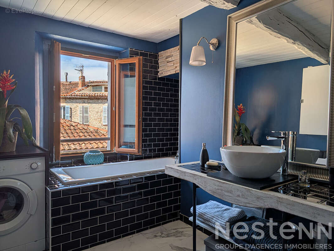 Exclusivité NESTENN : Superbe appartement 4 pièces avec terrasse à Collobrières - photo 8