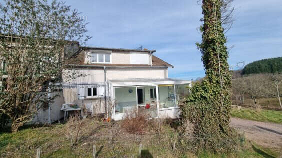 Maison à SAINT-BONNET-DES-QUARTS