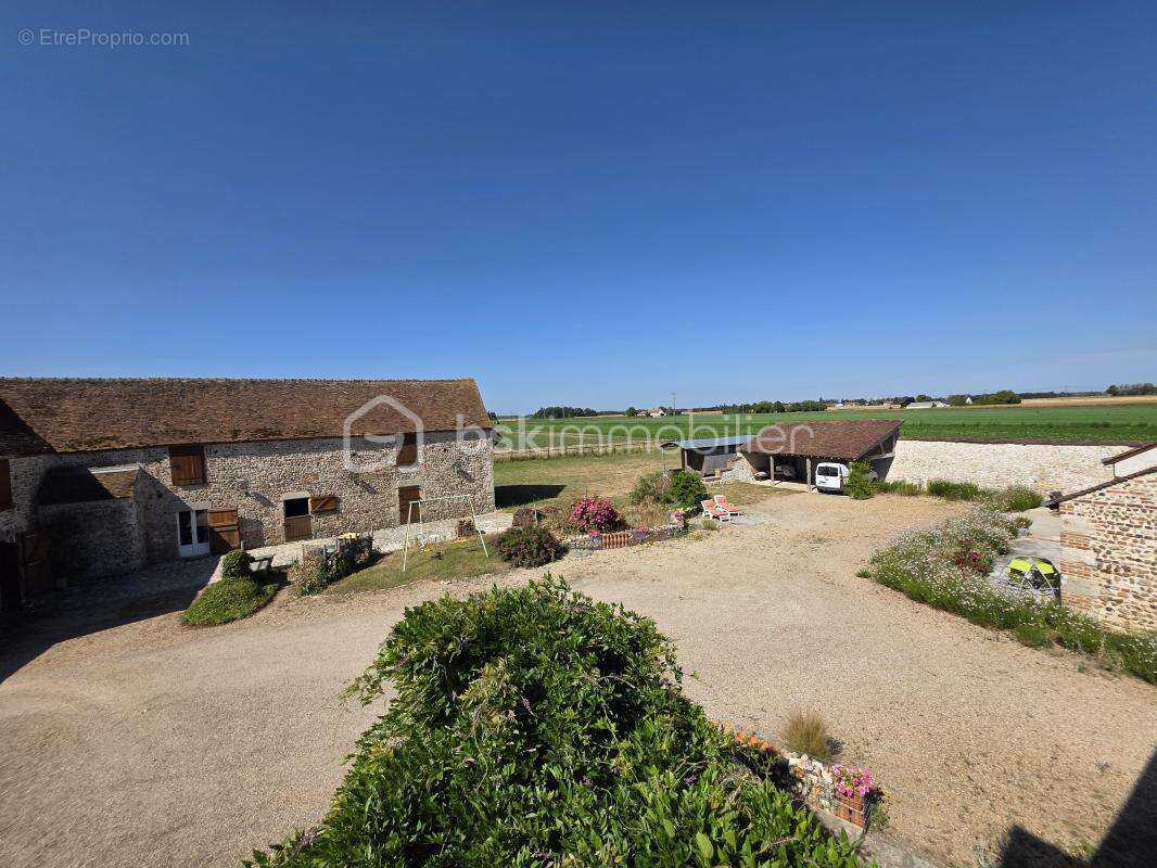 Propriété d'exception de 240m² 8 pièces - photo 24