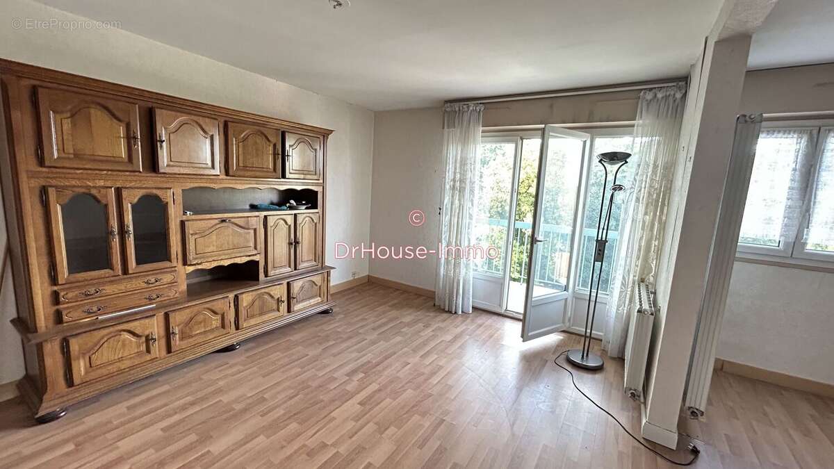 Appartement à DAMMARIE-LES-LYS