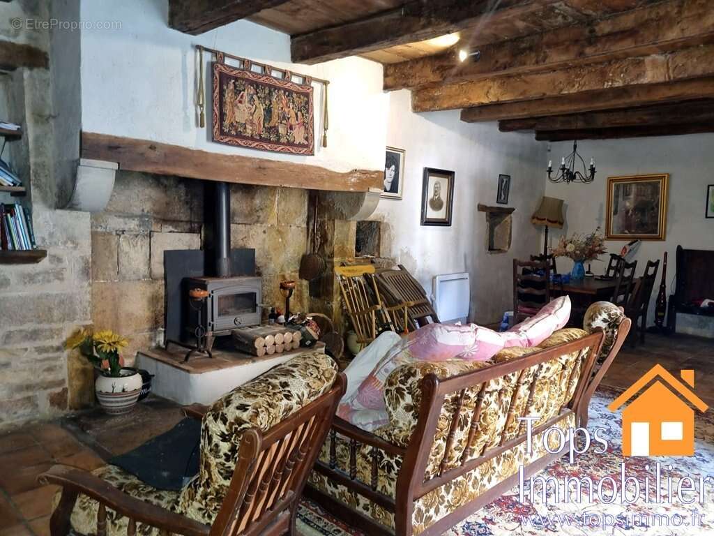 Maison à CAYLUS