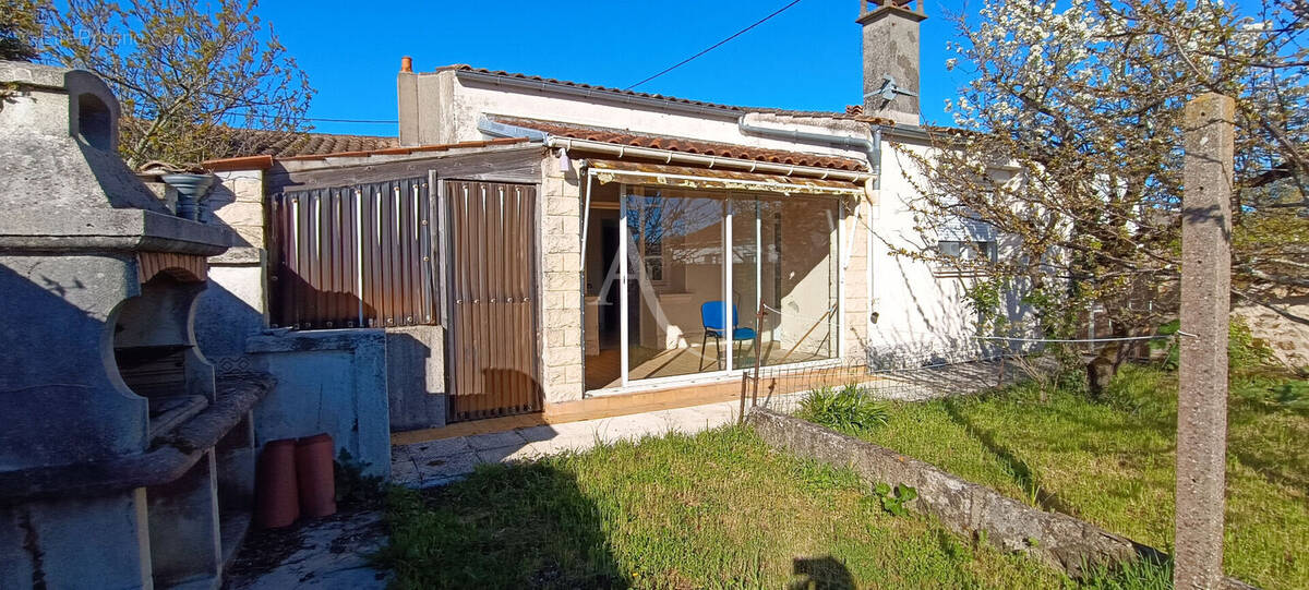 Maison à PORT-DES-BARQUES