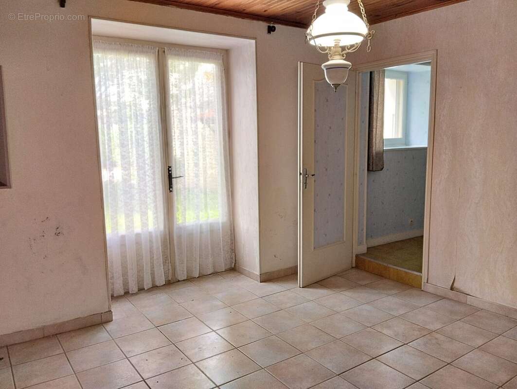 Maison à VILLEMAIN