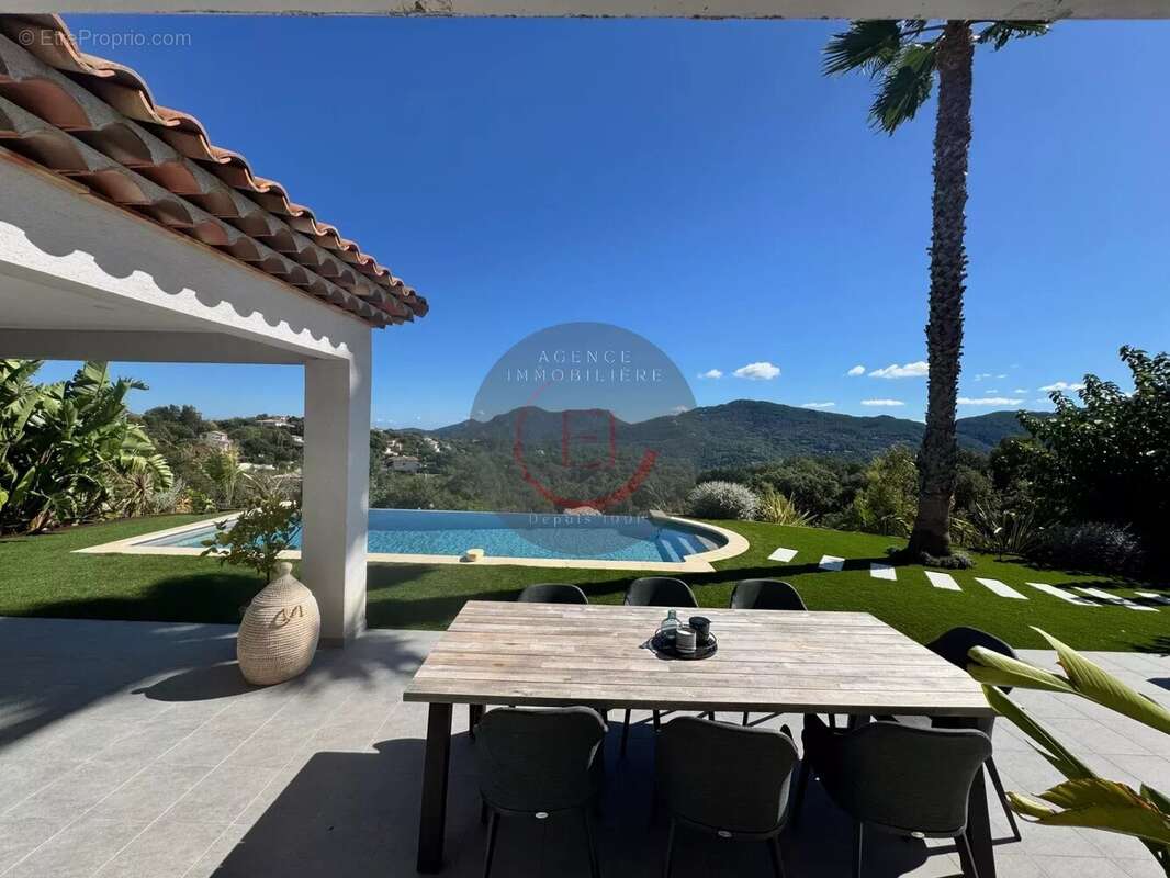 Maison à LES ADRETS-DE-L&#039;ESTEREL