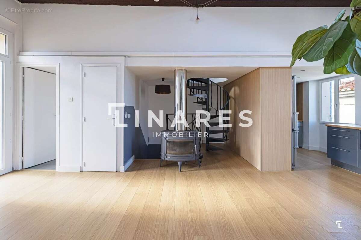 Appartement à MARSEILLE-9E