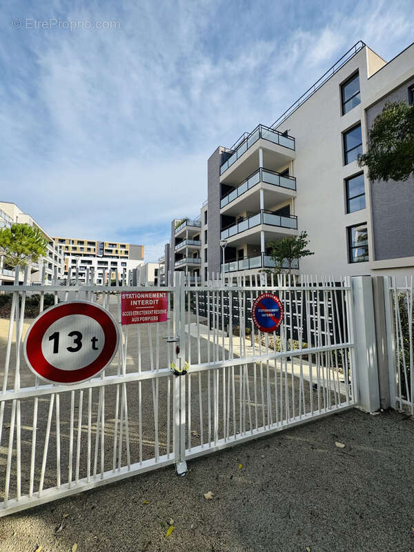 Parking à HYERES