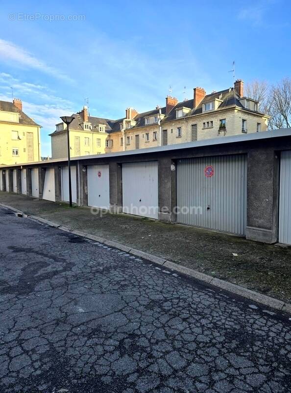 Parking à COMPIEGNE